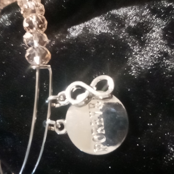 Three bangle bracelet's lots of charm one beaded bangle all expandable.in silver - Picture 7 of 9